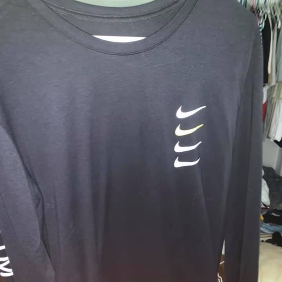 Nike sportswear long sleeve - Picture 1 of 2